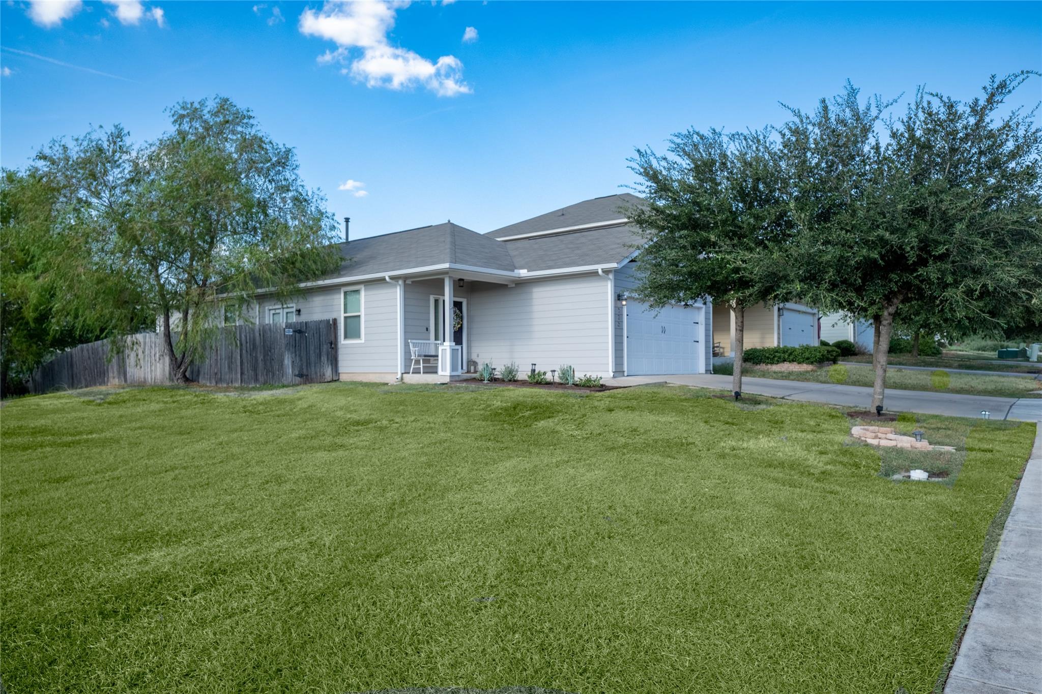 326 Pearl WAY