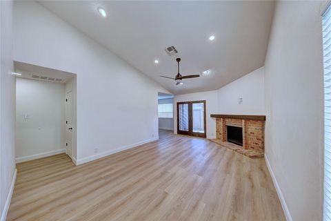 Tiny photo for 11112 #B Parkfield DR, Austin, TX 78758 (MLS # 6672471)