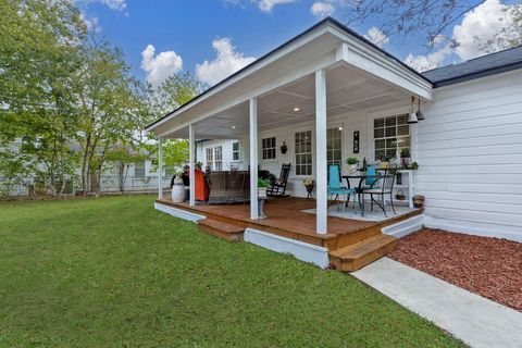 A home in Taylor