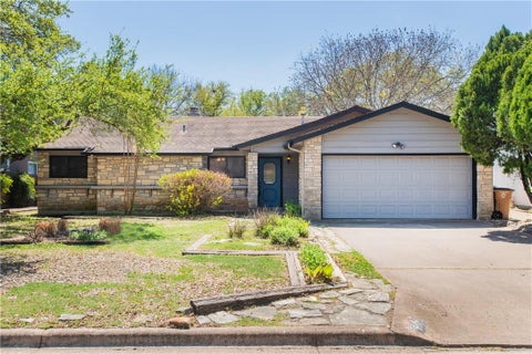 Photo of 5811 Cannon Mountain DR, Austin, TX 78749 (MLS # 7791922)