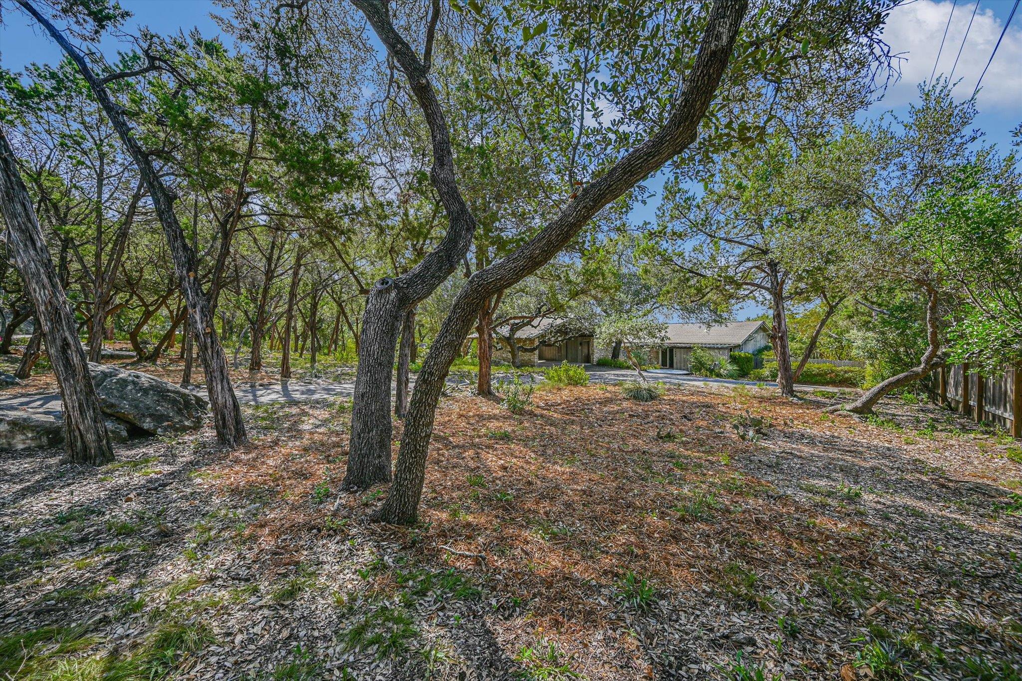 1403 Redbud TRL