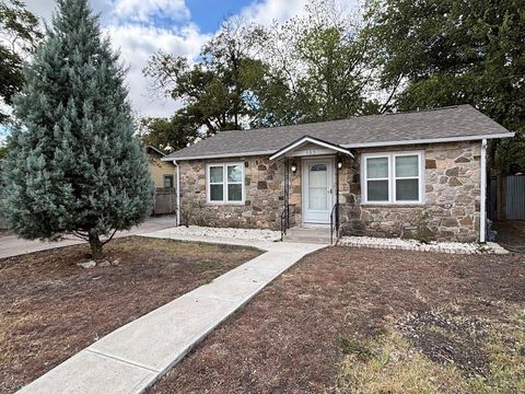 Photo of 505 Clarke ST, Austin, TX 78745 (MLS # 3112010)