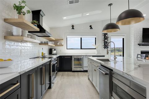 Photo of 3900 Lake Park CV, Lago Vista, TX 78645 (MLS # 3120234)