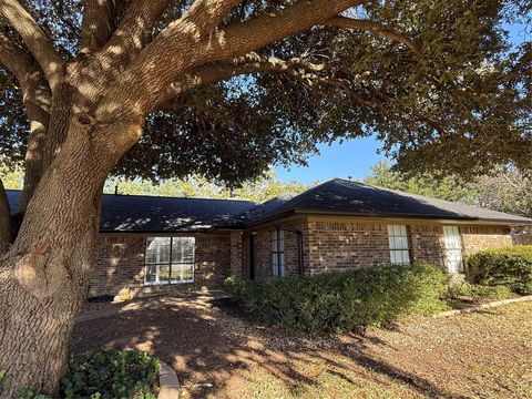 Photo of 605 Sabine CIR, Temple, TX 76504 (MLS # 9257980)