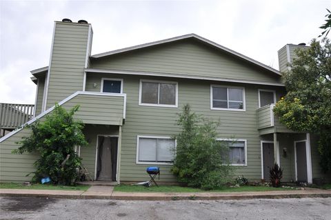 Photo of 10810 Topperwein DR #C, Austin, TX 78758 (MLS # 5269658)