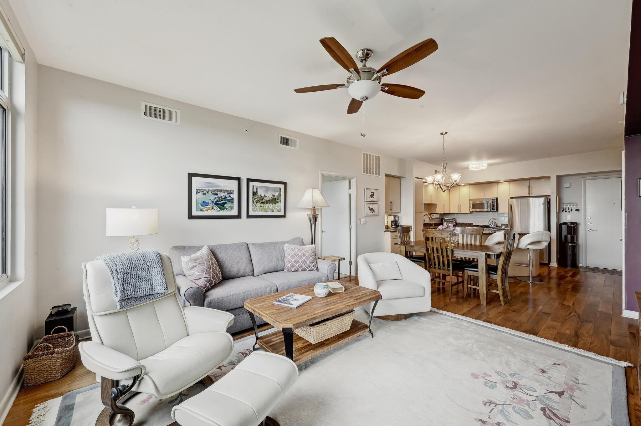 54 Rainey ST 814