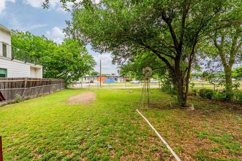 Tiny photo for 8409 Bowling Green DR, Austin, TX 78757 (MLS # 4571738)