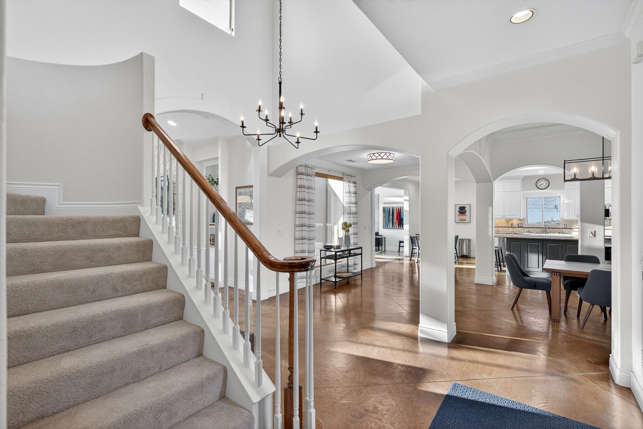 3000 Driftwood LN