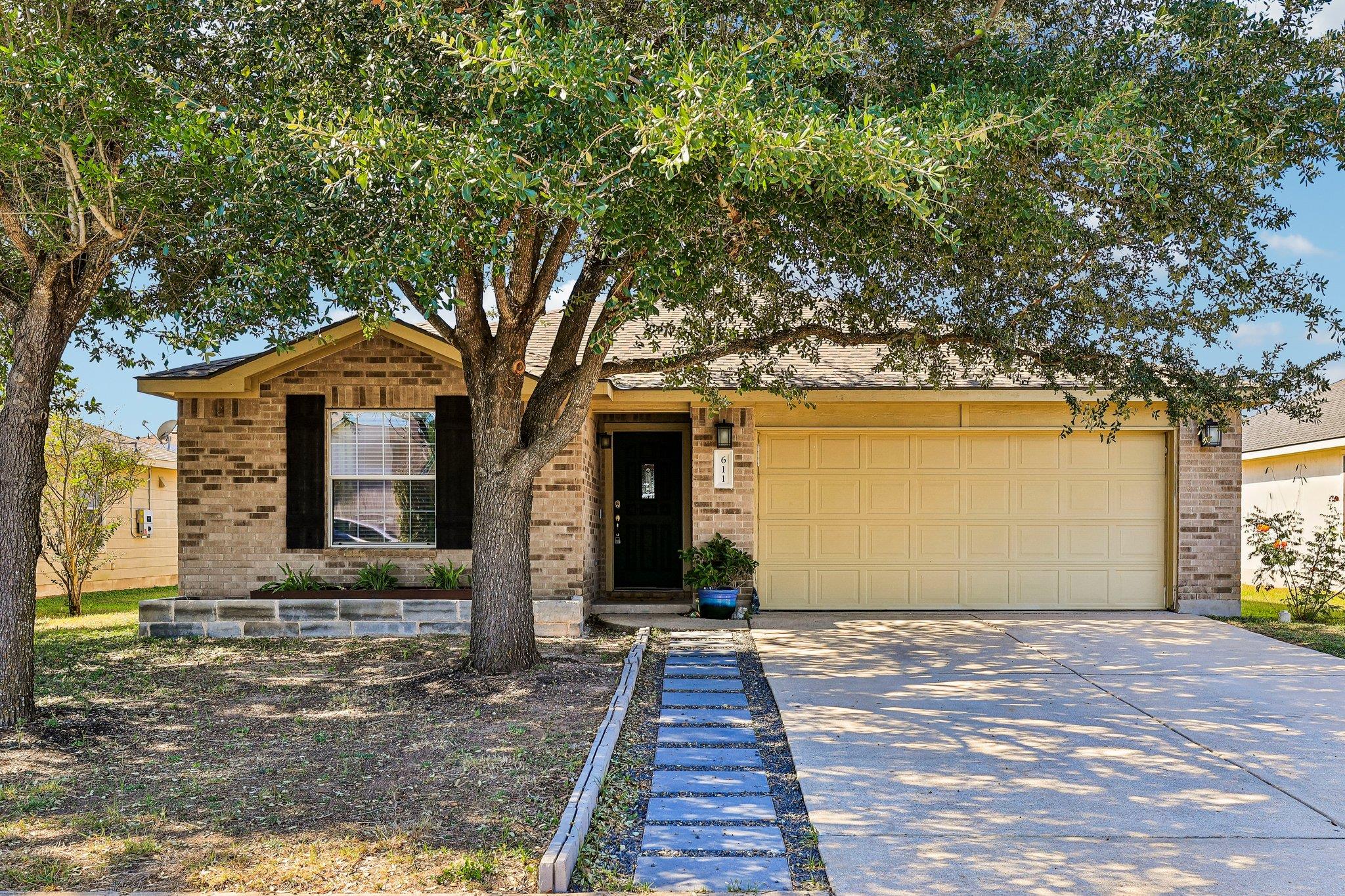 611 Decker DR