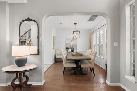 Tiny photo for 8204 Via Verde DR, Austin, TX 78739 (MLS # 3995499)