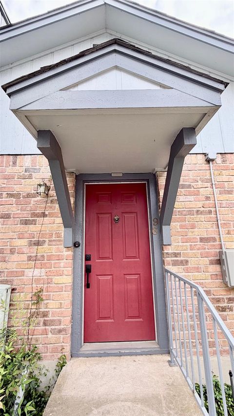 Photo of 1411 Gracy Farms LN #unit 96, Austin, TX 78758 (MLS # 7034629)