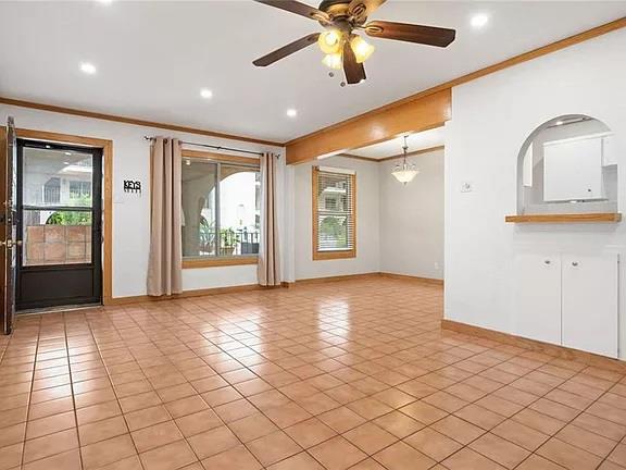 505 W 7th ST 120