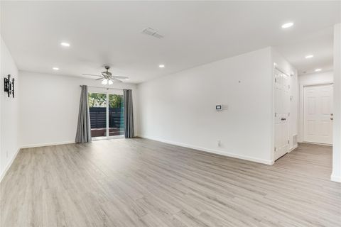 Tiny photo for 711 Buckingham PL, Austin, TX 78745 (MLS # 5692480)