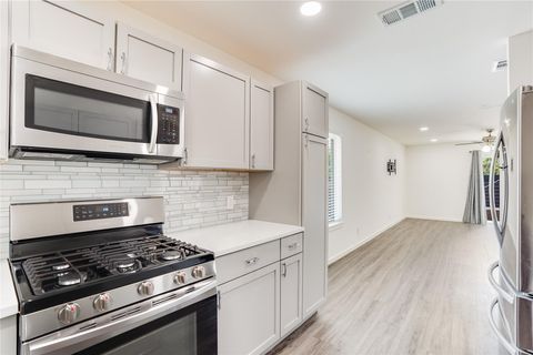 Tiny photo for 711 Buckingham PL, Austin, TX 78745 (MLS # 5692480)
