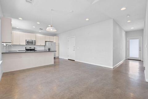 Tiny photo for 301 W Stassney LN #7, Austin, TX 78745 (MLS # 6919974)