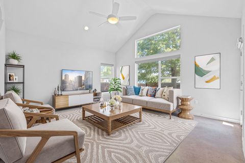 301 W Stassney LN 7 Austin TX 78745