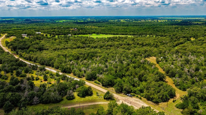 Photo 1 of 35 — 1470 22 Hills RD, Gause, TX 77857