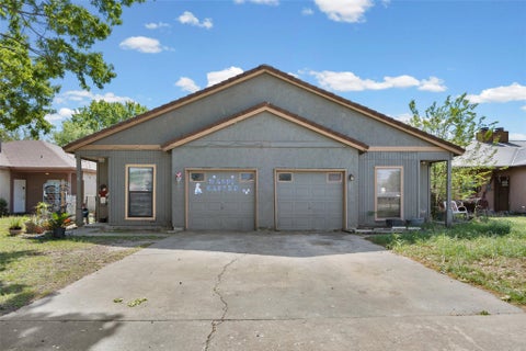 Photo of 911 Crockett ST #A, Lockhart, TX 78644 (MLS # 8407465)