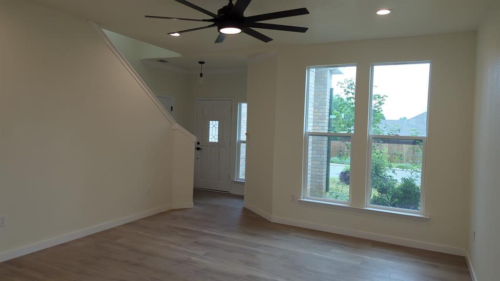 2118 Zephyr LN