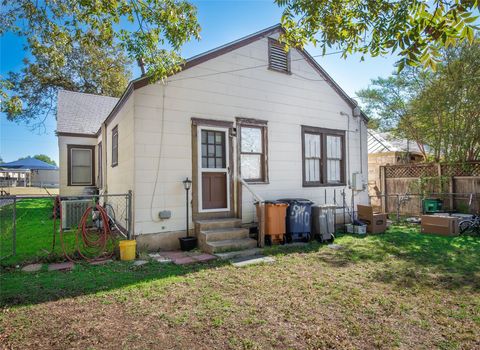Tiny photo for 4710 Ramsey Ave, Austin, TX 78756 (MLS # 1133091)