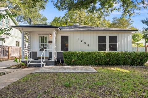 Photo of 1708 Payne Ave, Austin, TX 78757 (MLS # 1962608)