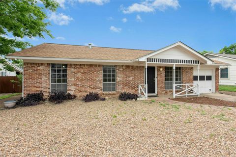 Photo of 7000 Miranda DR, Austin, TX 78752 (MLS # 6213693)