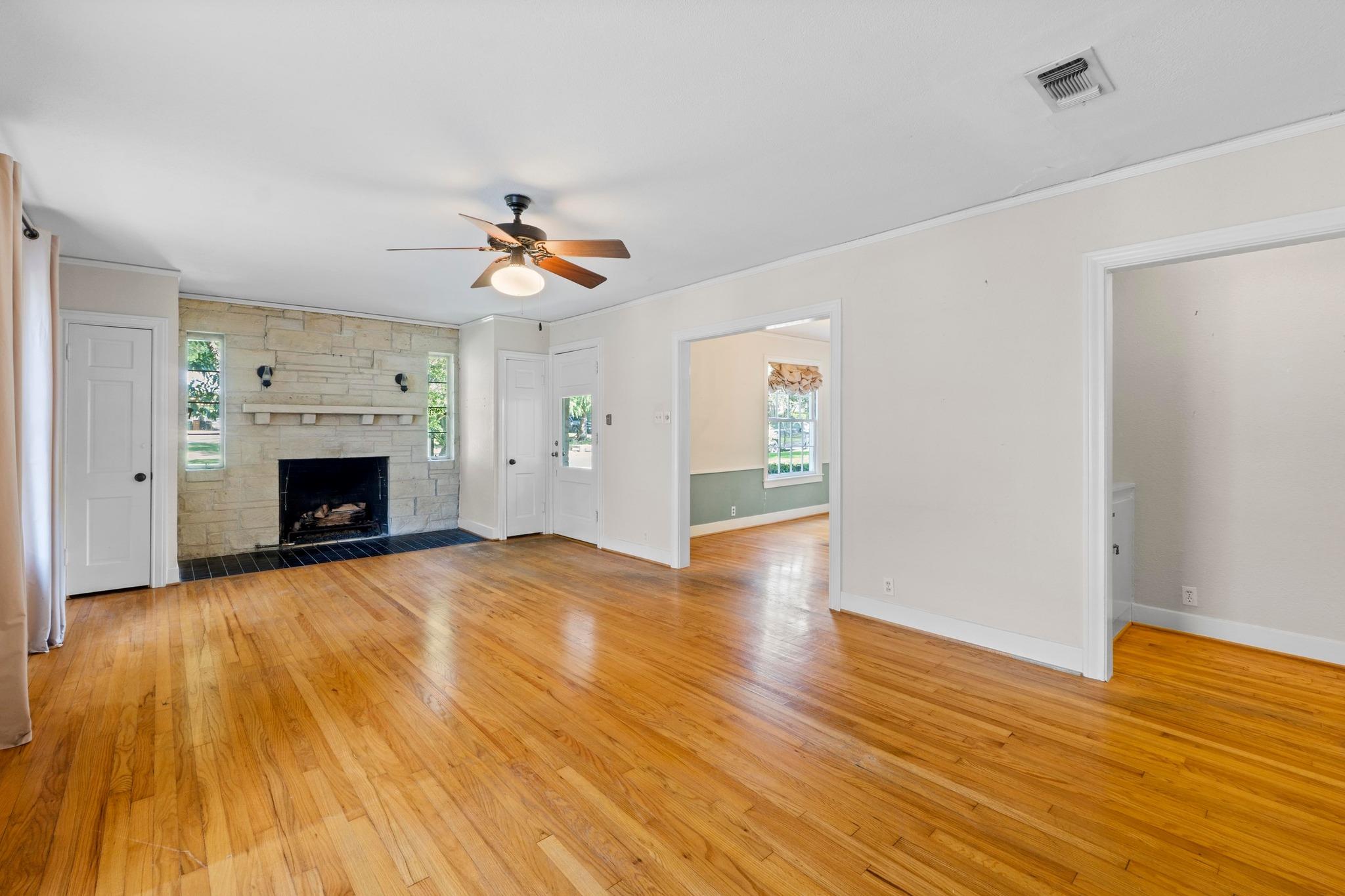 2101 Stamford LN
