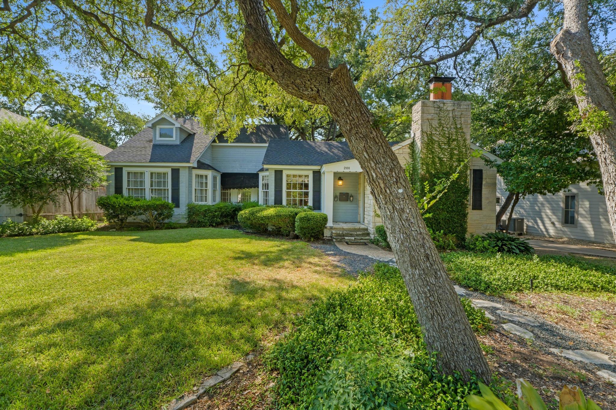 2101 Stamford LN