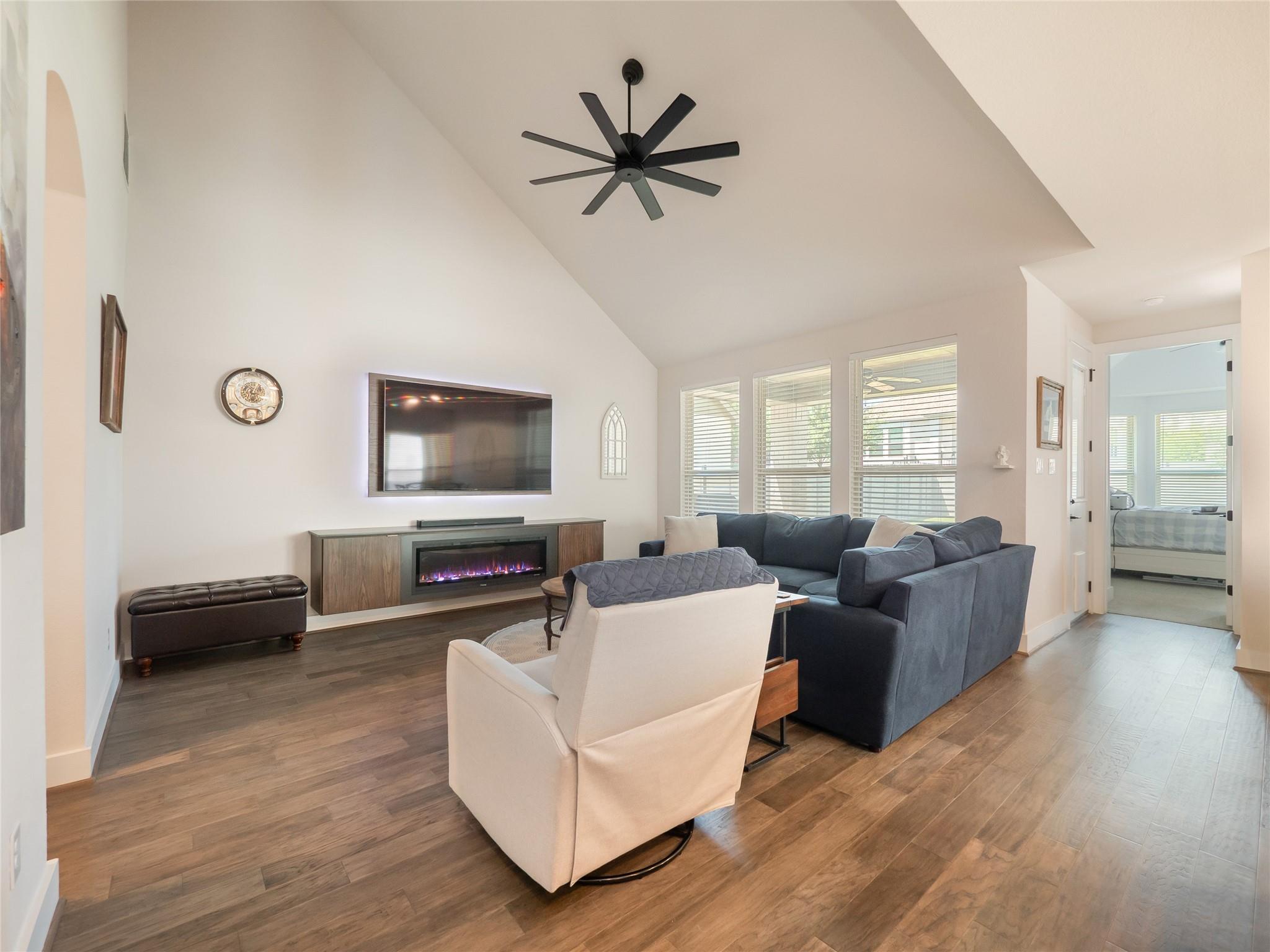 237 Arrowhead Mound RD