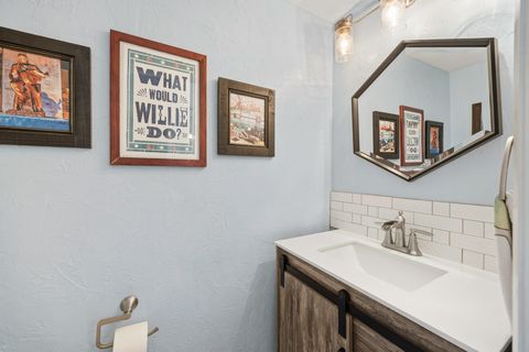 Tiny photo for 11901 E Swearingen DR #27, Austin, TX 78758 (MLS # 2403552)