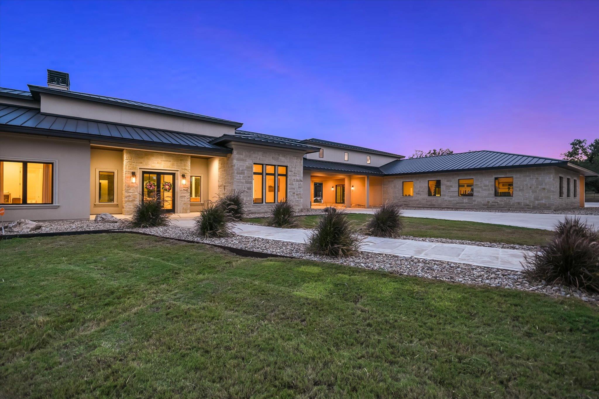 1295 Park Rd 4