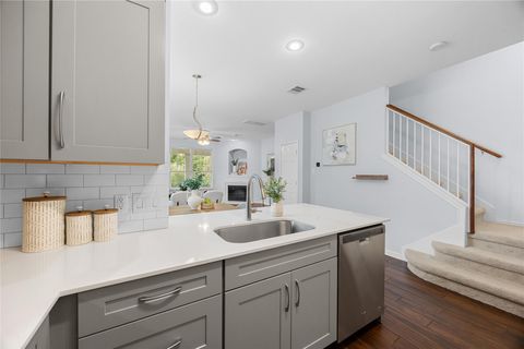 Tiny photo for 1900 Scofield Ridge PKWY #6302, Austin, TX 78727 (MLS # 2578645)