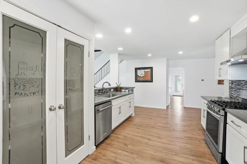 Tiny photo for 2505 Barton Hills DR, Austin, TX 78704 (MLS # 3483554)