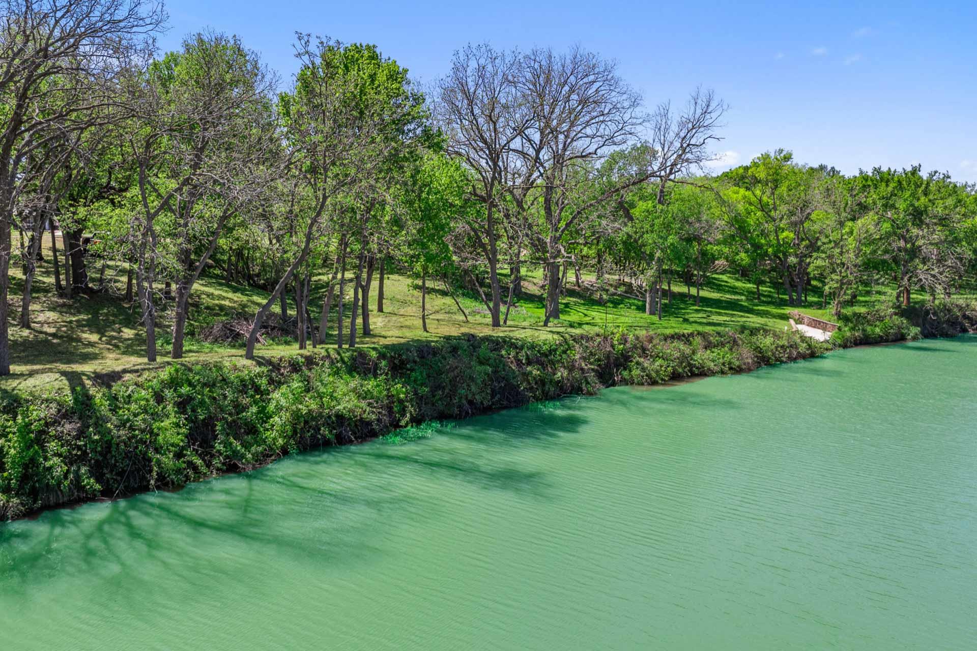 571 Ranch Road 1