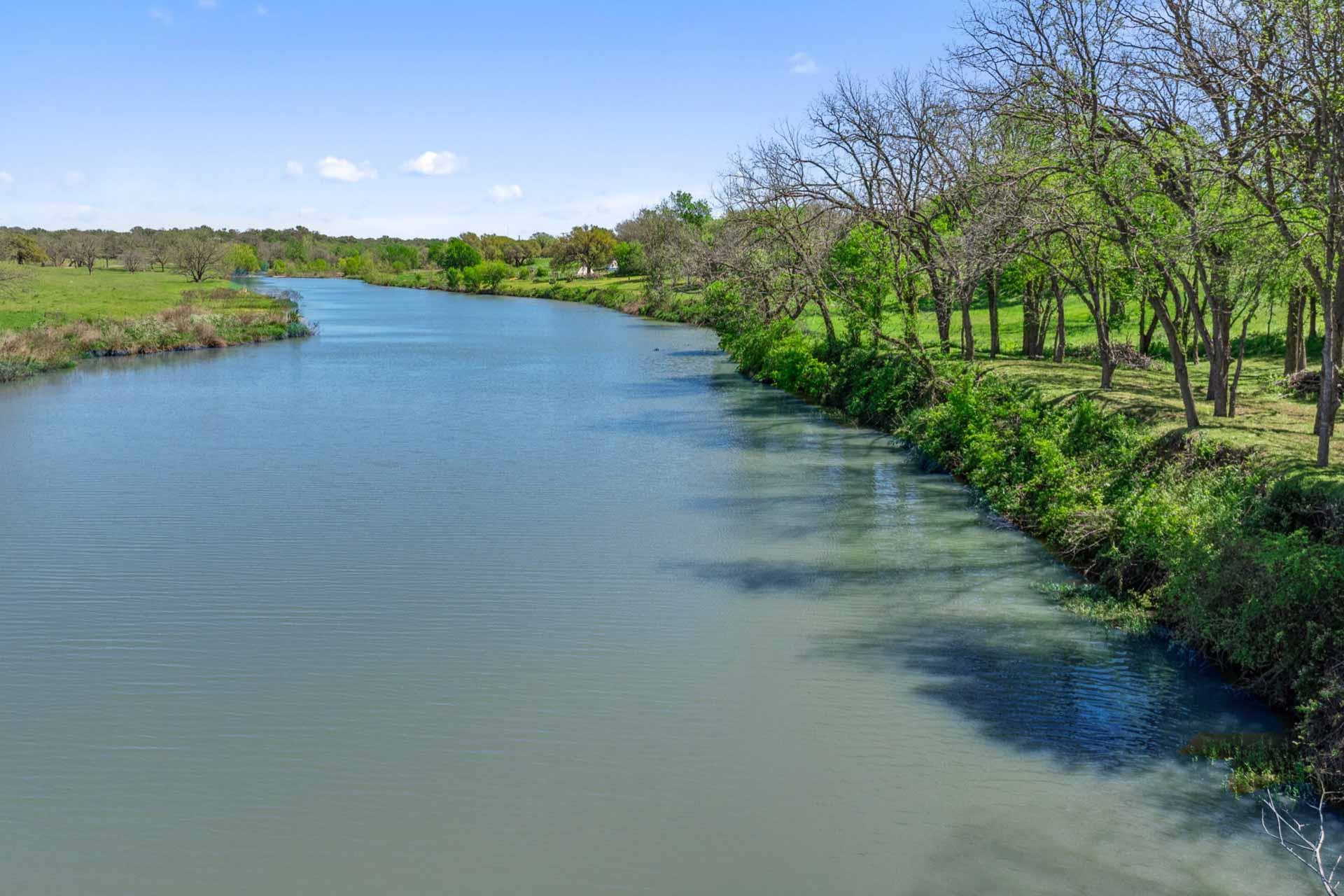 571 Ranch Road 1