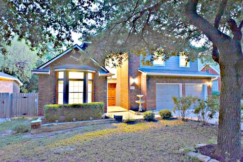 1933 Chasewood DR Austin TX 78727