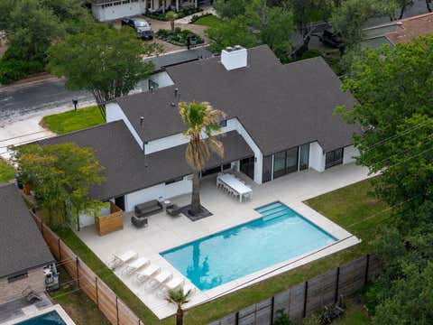 Photo of 4502 Mountain Path DR, Austin, TX 78759 (MLS # 2783013)