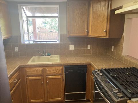 Tiny photo for 912 E 32nd St. ST E #101, Austin, TX 78705 (MLS # 5147238)