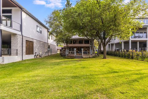 320 Harris Loop Kingsland TX 78639