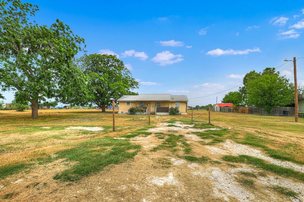 2100 Mathias LN