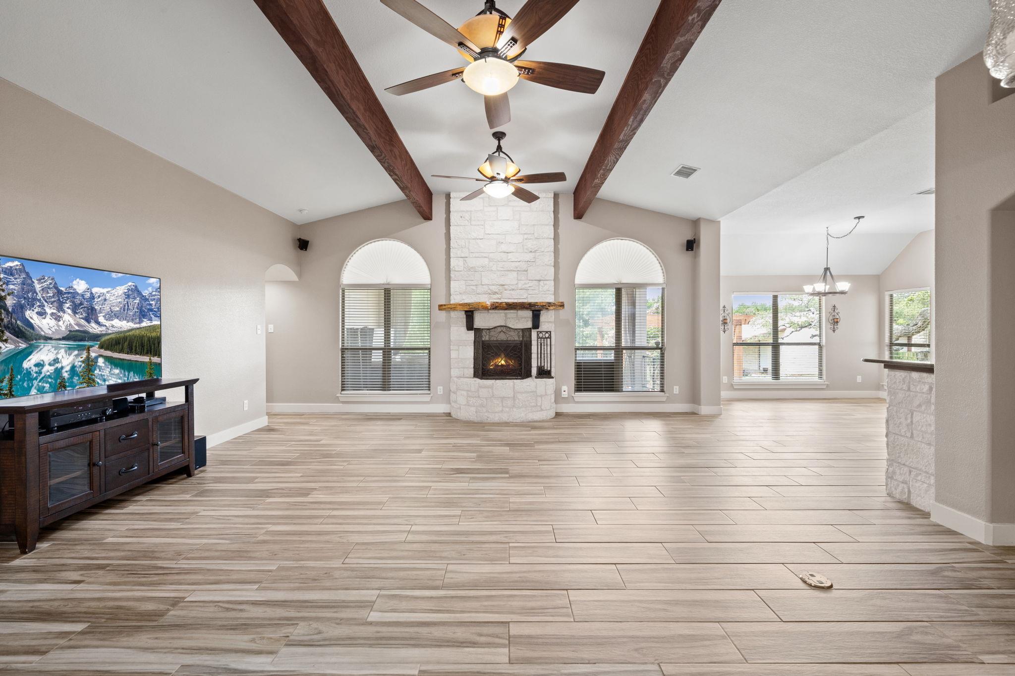 781 Woodland DR