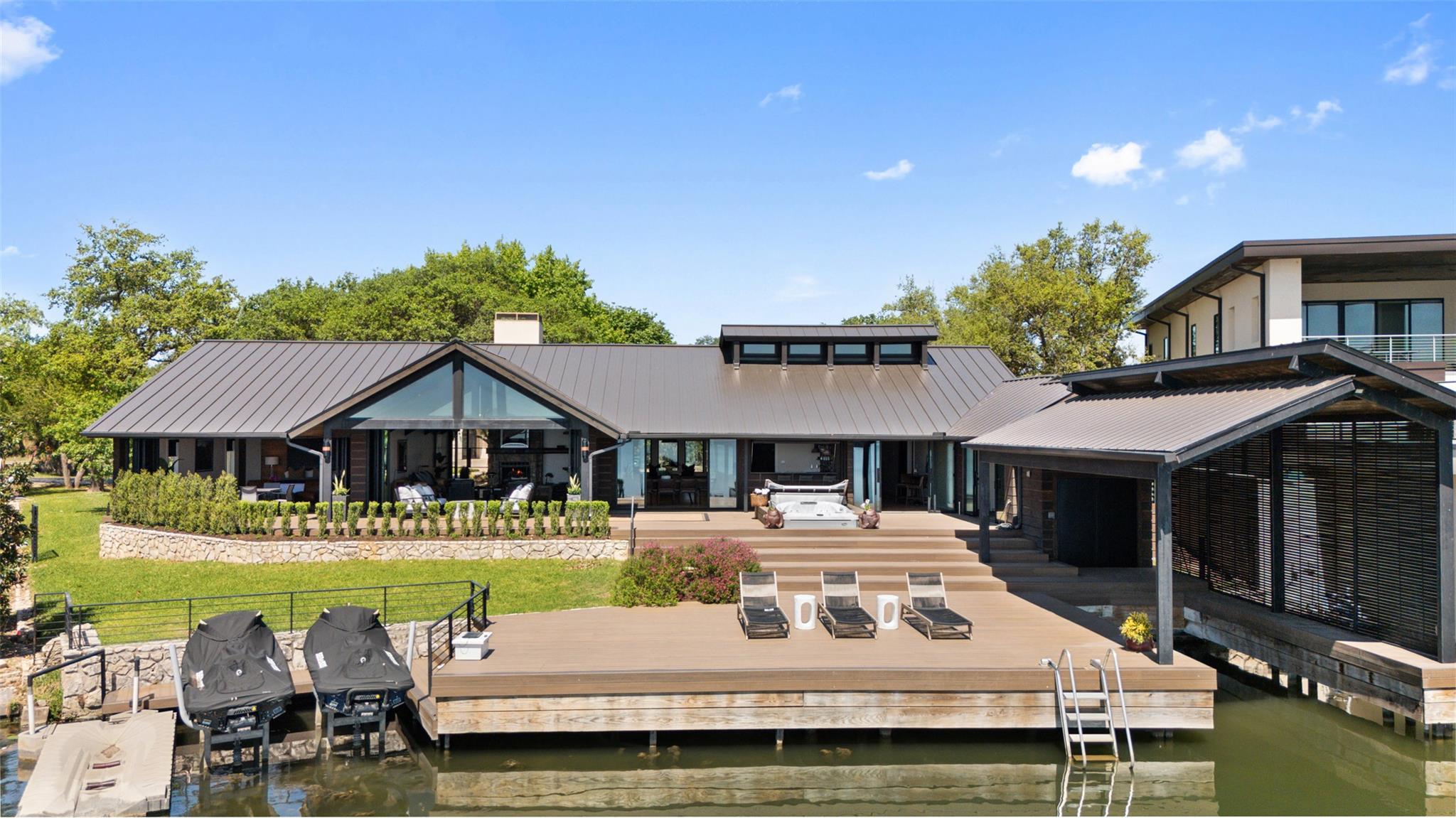 211 Lighthouse Drive