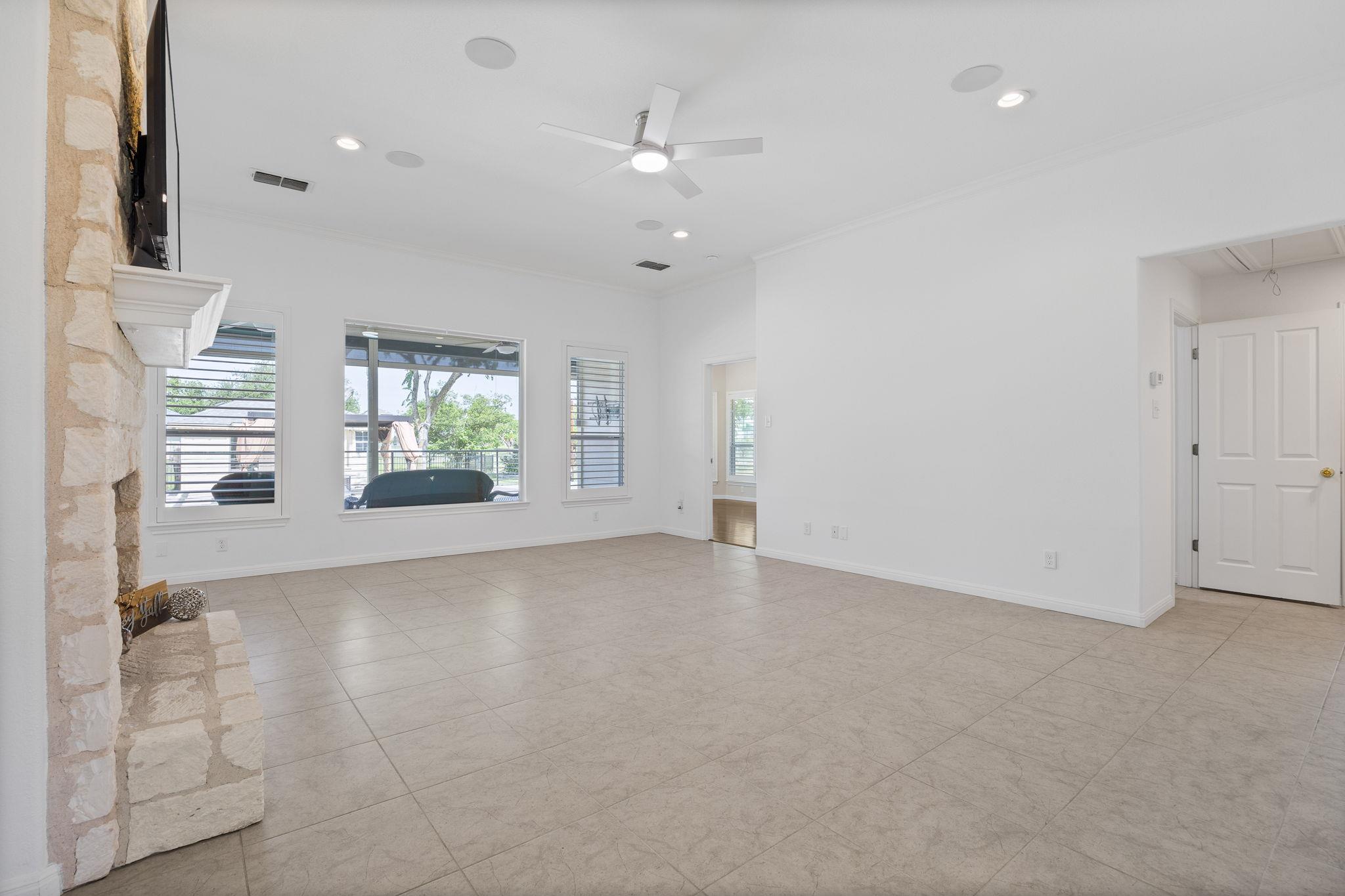 20904 Apache Plum LN