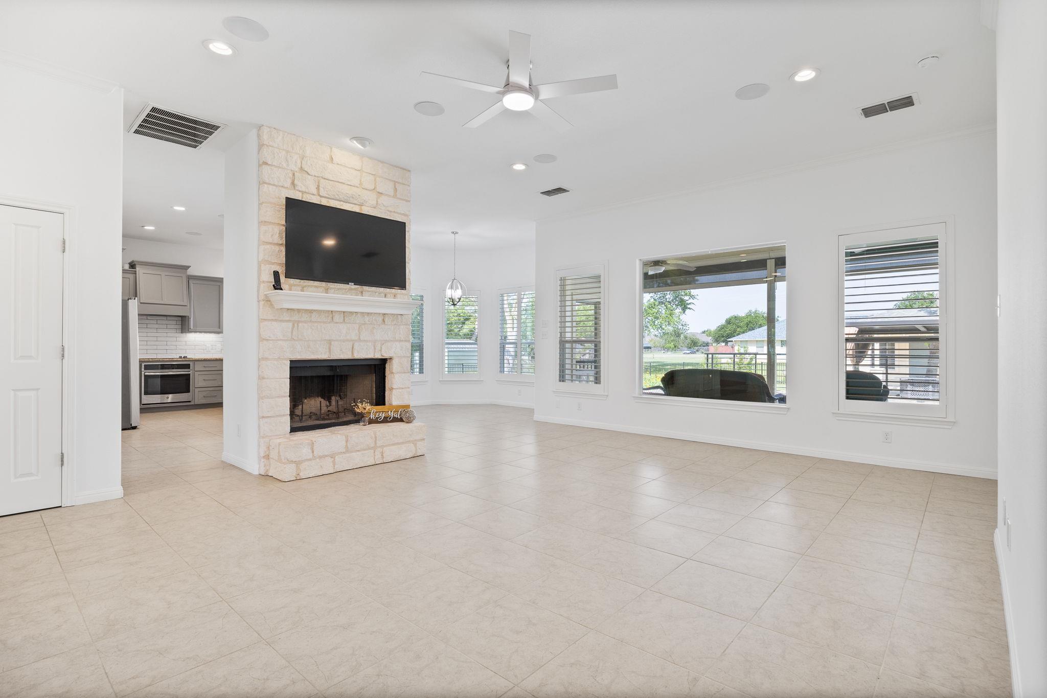 20904 Apache Plum LN