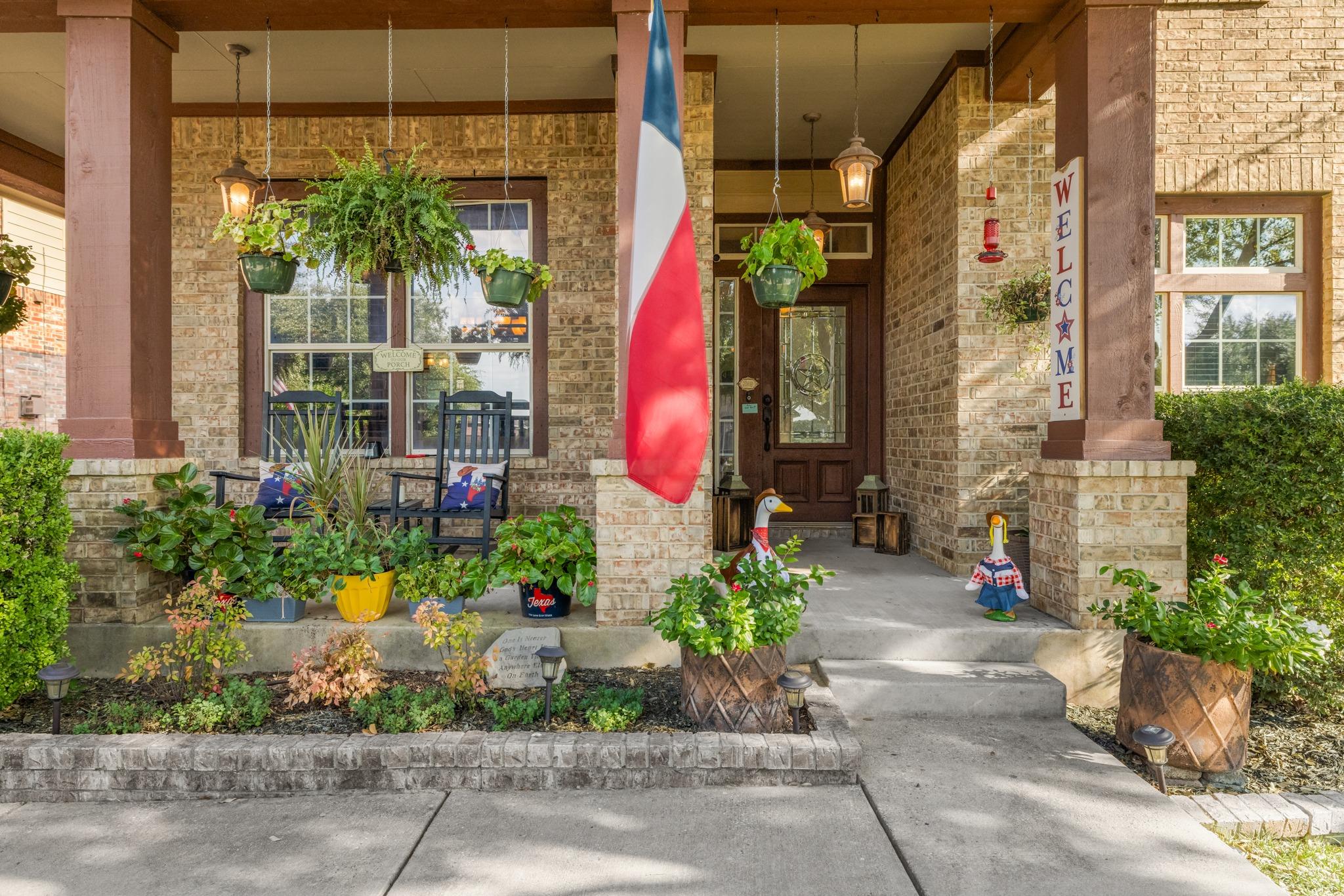 1205 Augusta Bend DR