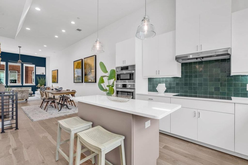 Photo for 2505 Bluebonnet Ave #5, Austin, TX 78704 (MLS # 2231134)