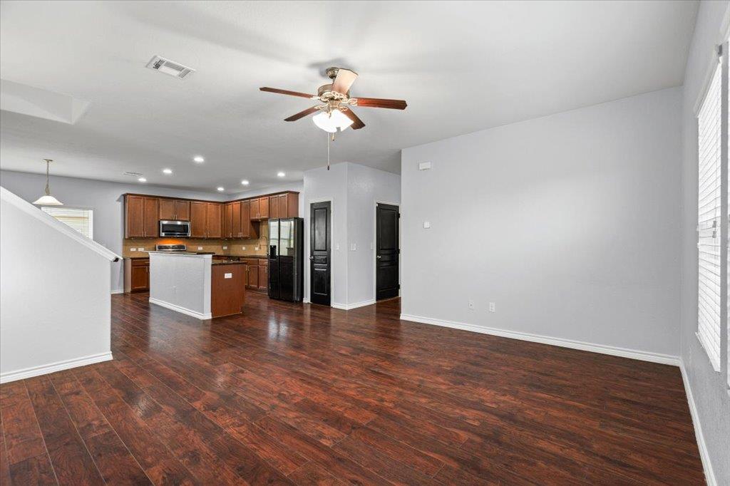 312 Waterloo DR