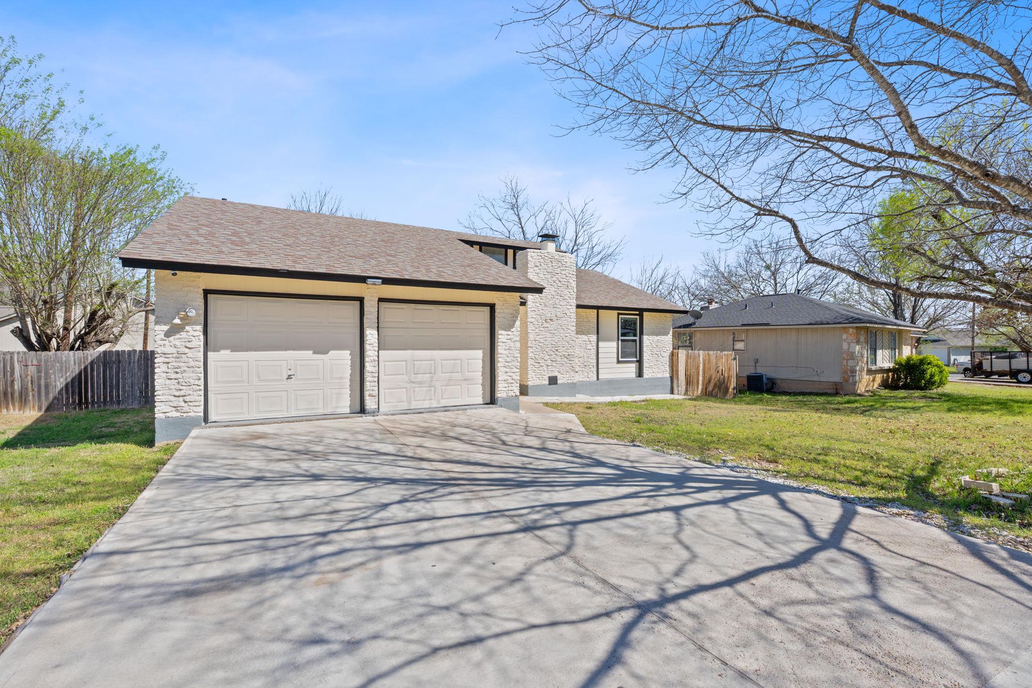 1002 Parkside CIR