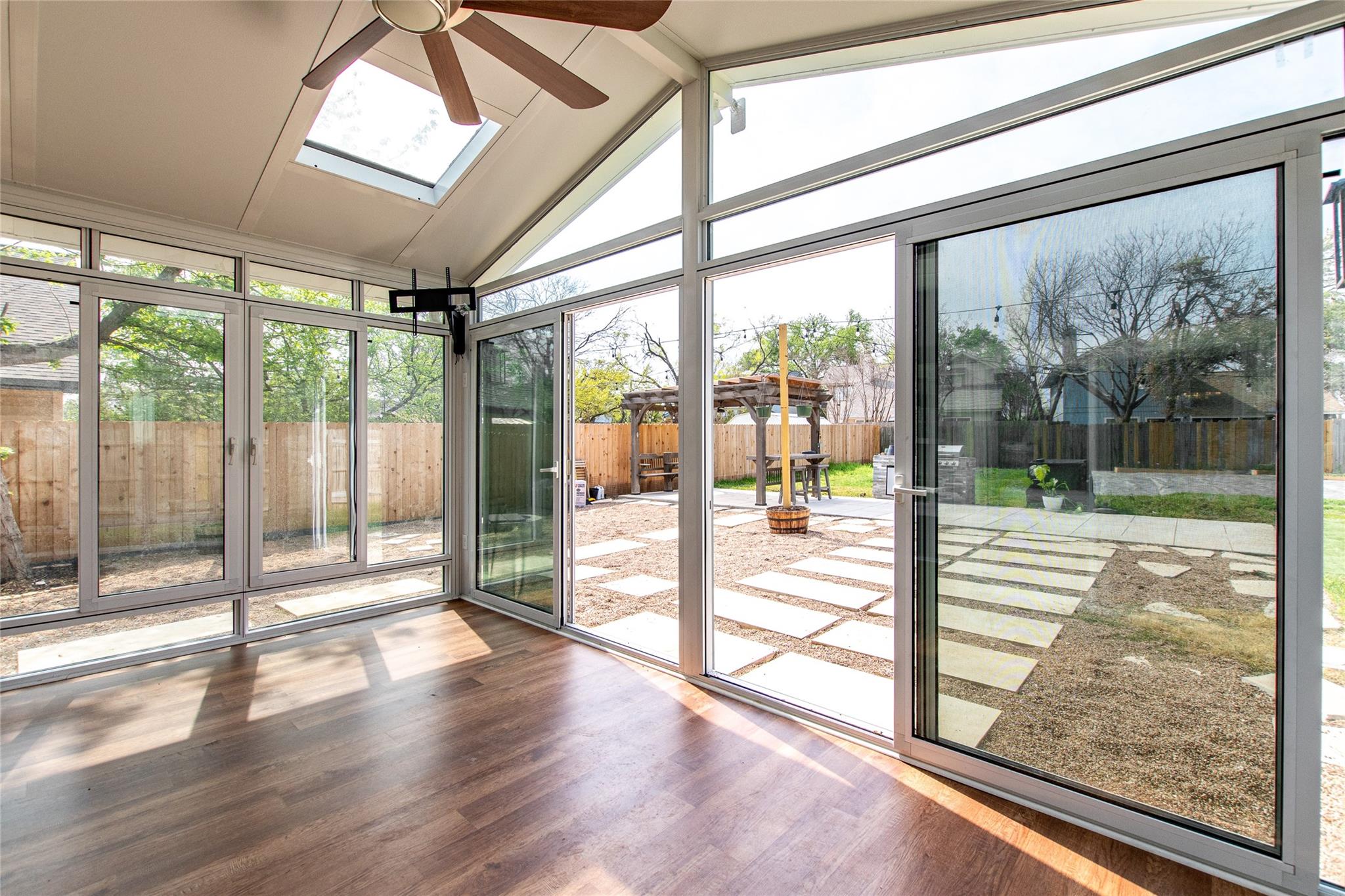 Austin, Texas 78728, United States, 3 Bedrooms Bedrooms, ,2 BathroomsBathrooms,Residential,Pending,45387