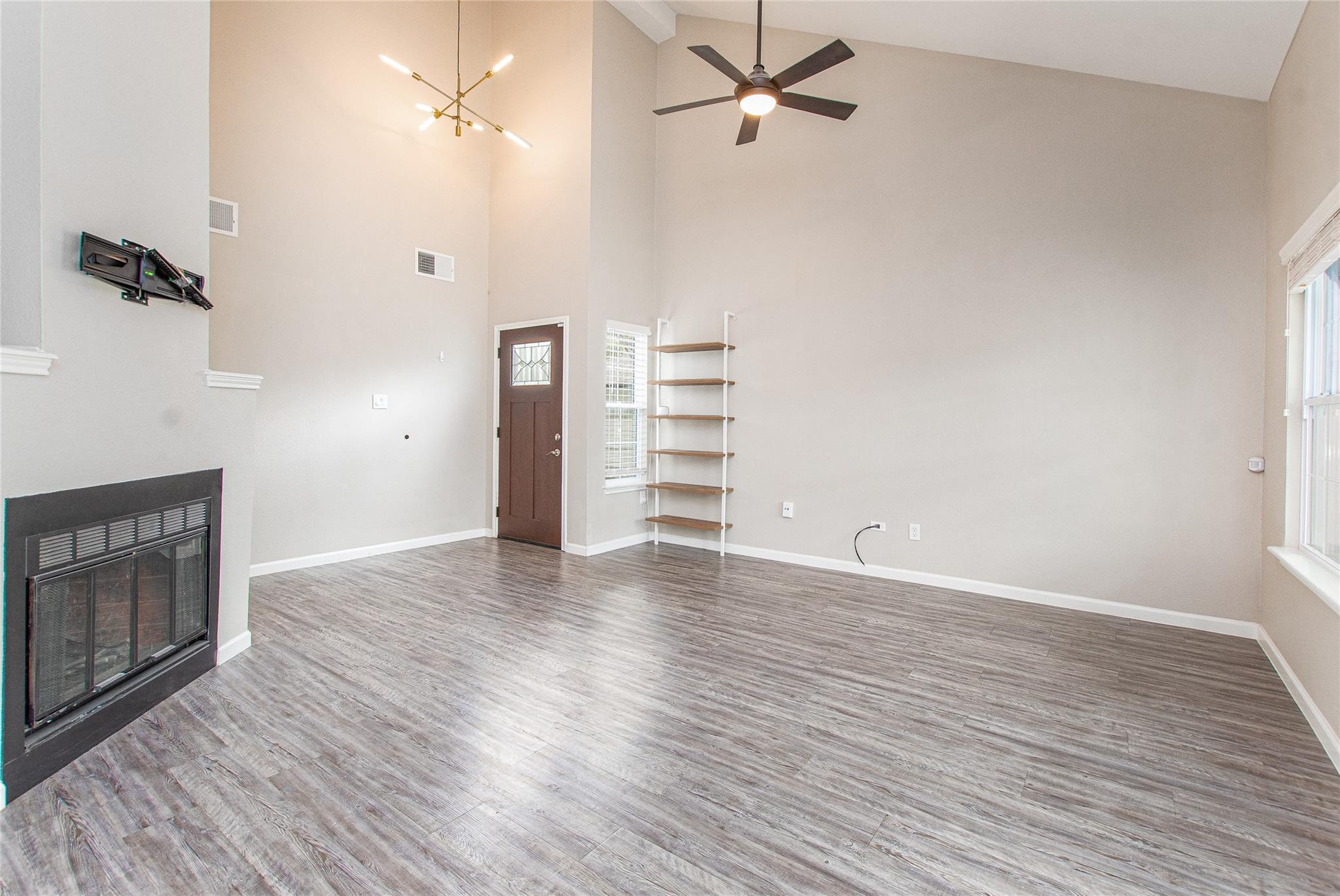 Austin, Texas 78728, United States, 3 Bedrooms Bedrooms, ,2 BathroomsBathrooms,Residential,Pending,45387